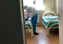 Уникальную операцию по имплантации индивидуального протеза радужки глаза провел врач-офтальмолог, кандидат медицинских наук Кирилл Зеленцов