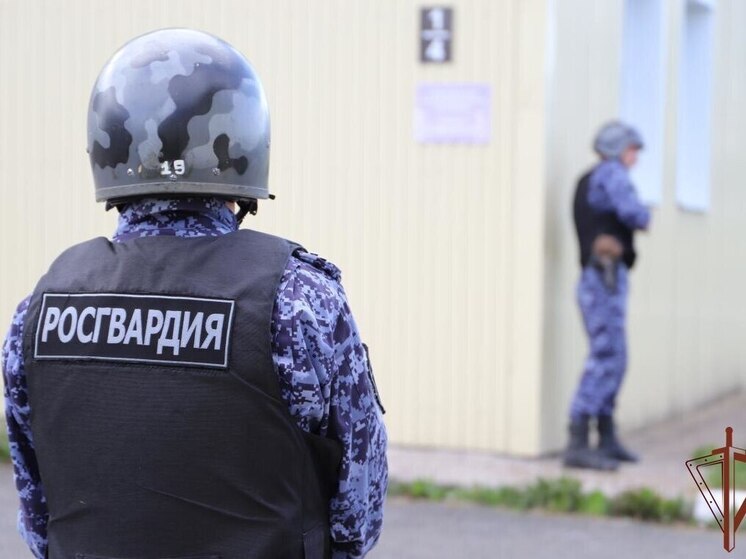 Ранее судимый мужчина устроил поножовщину в магазине в Новосибирске