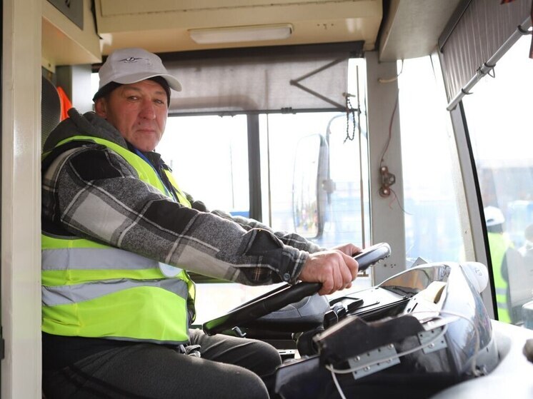 В Иркутске выбрали лучшего водителя троллейбуса в честь 55-летия маршрутов