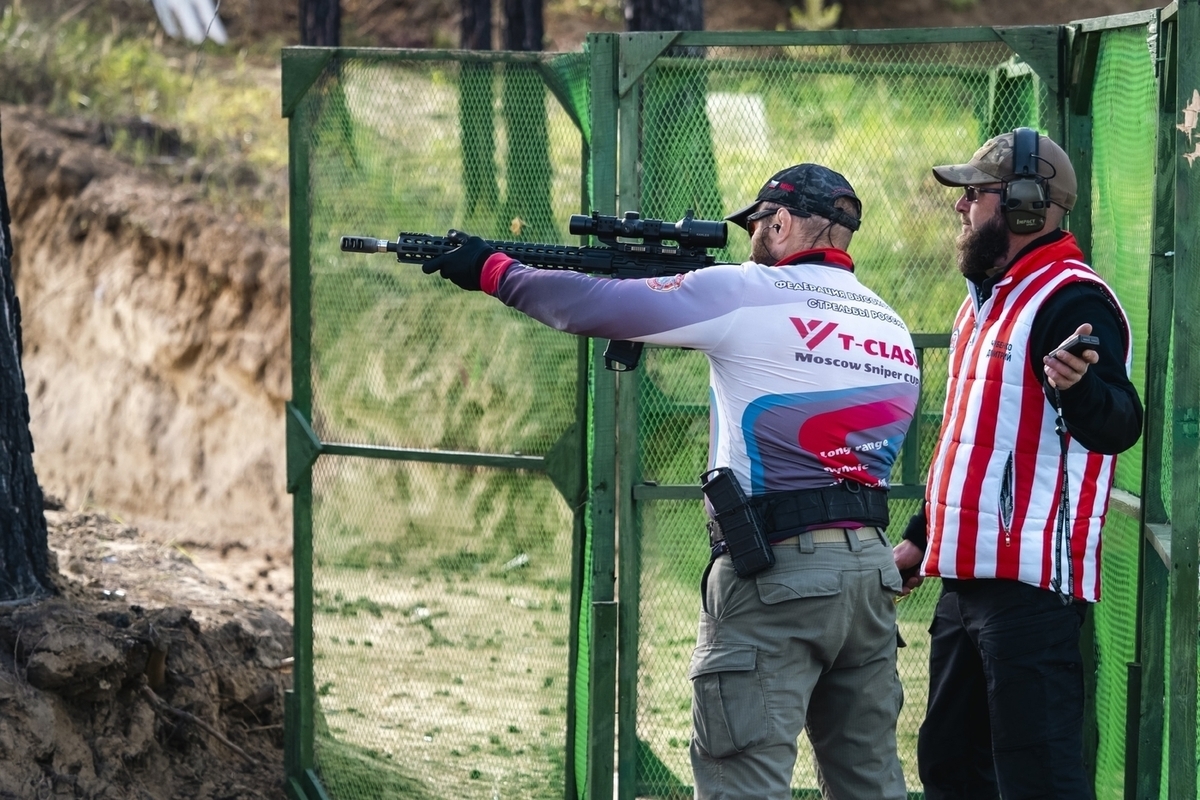 Vittoria Storica per lo Sportivo di Smolensk nella Competizione di Tiro Pratico in Buriazia