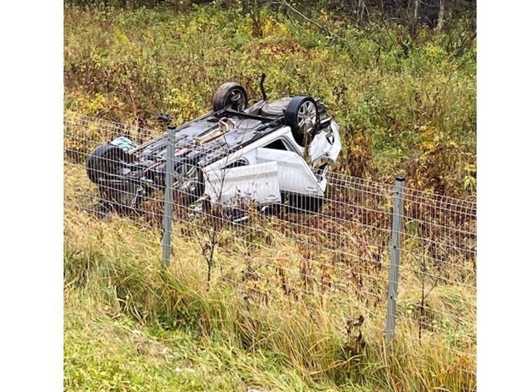 На трассе М-1 под Вязьмой Фольксваген вылетел в кювет
