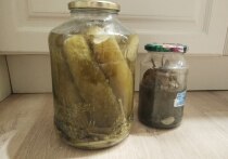 Приезжая в гости к родителям, мы сталкиваемся с напором заботы и любви, которая проявляется в желании нас закормить
