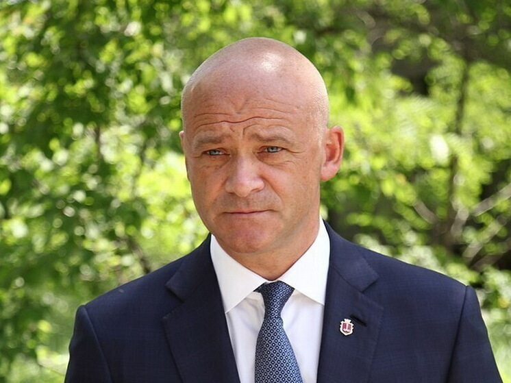 Мэр Одессы Геннадий Труханов заявил, что из города и Украины после лишения его гражданства уезжать не собирается
