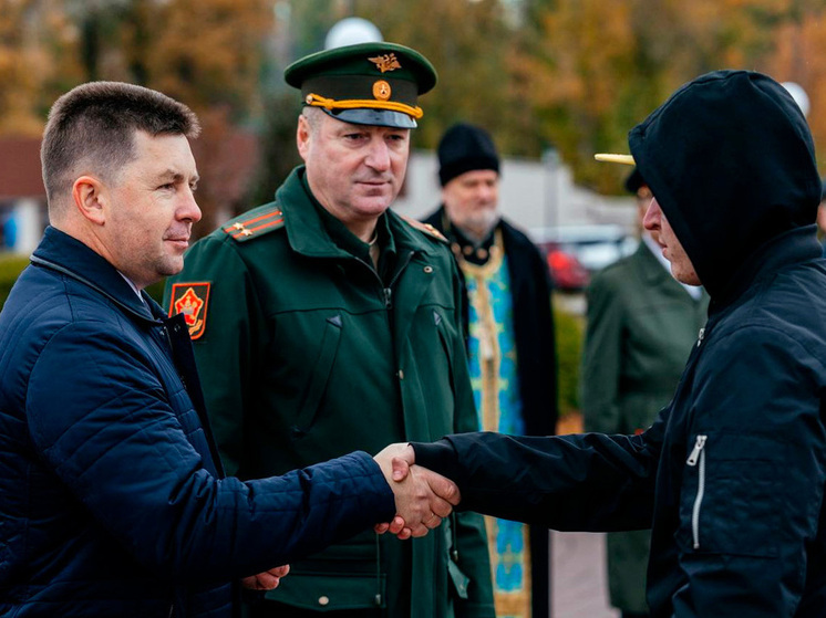24 липецких юноши отправляются служить в армию