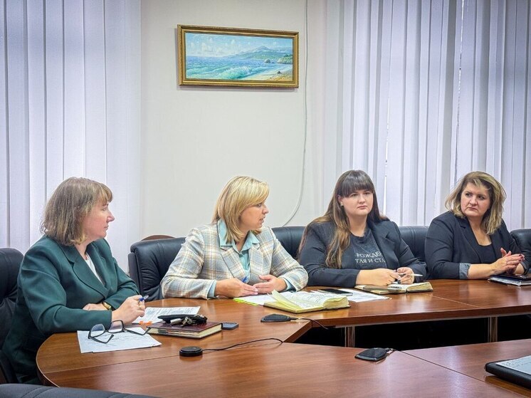 В ЛНР подвели итоги второго этапа регионального конкурса "Новая республика — руками молодежи"