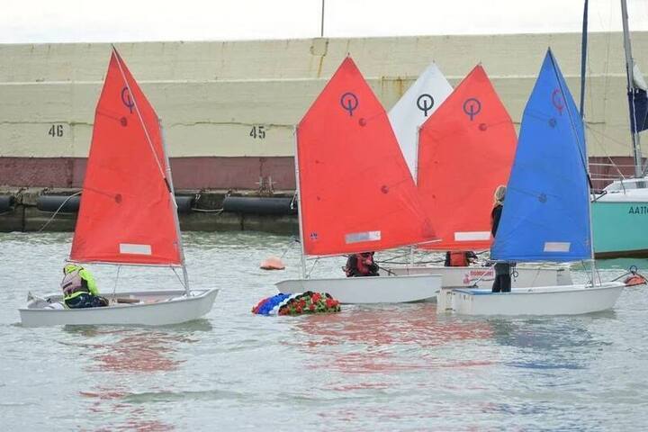 Cerimonia di Omaggio ai Soldati Caduti nella Seconda Guerra Mondiale a Sochi