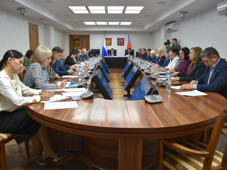 Законопроект о способе избрания глав городов и районов рассмотрят на сессии АКЗС в октябре