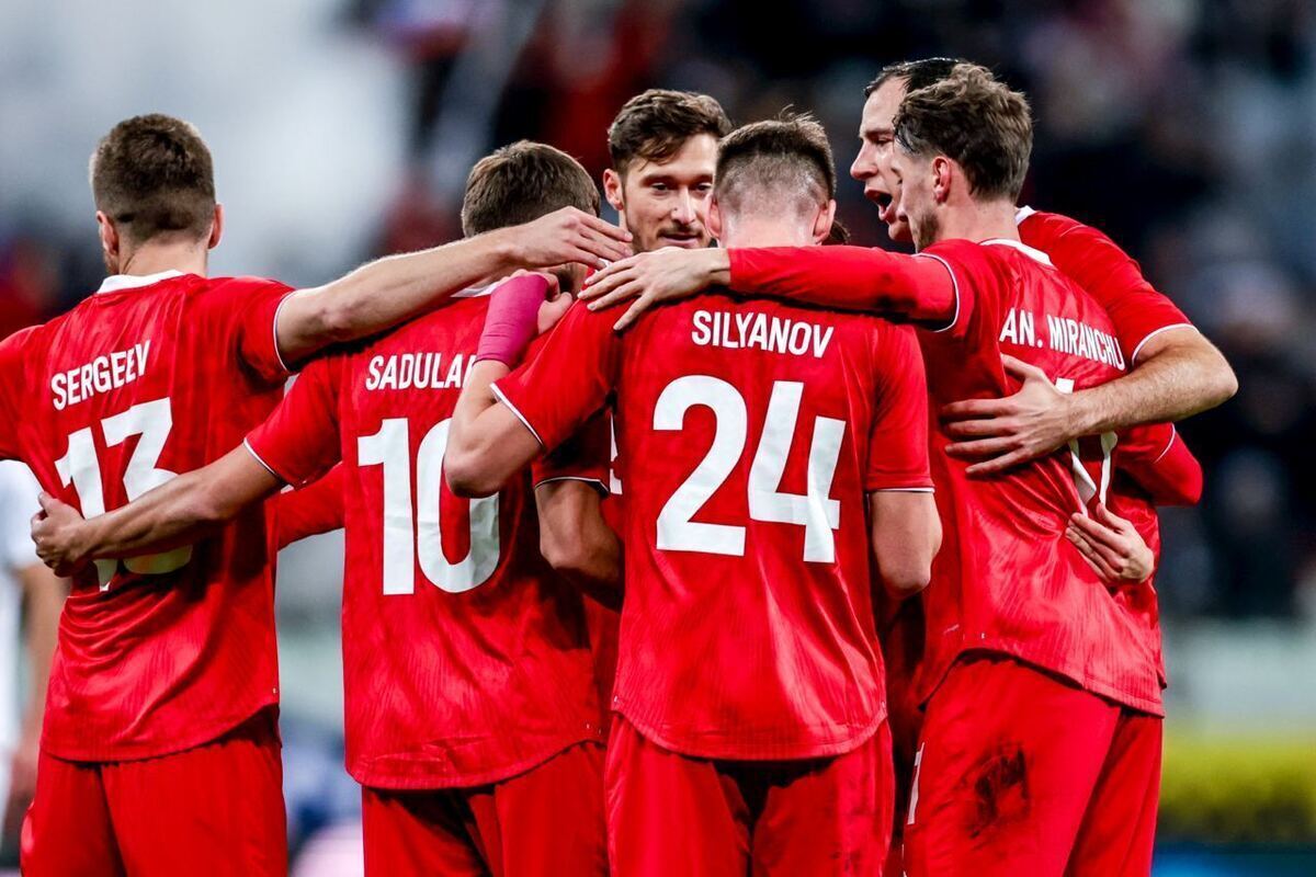 Ветеран «Спартака» сравнил результаты взрослой и молодёжной сборных России