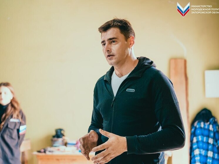 Запорожские студенты из Днепрорудненского колледжа осваивают искусство создания малых архитектурных форм