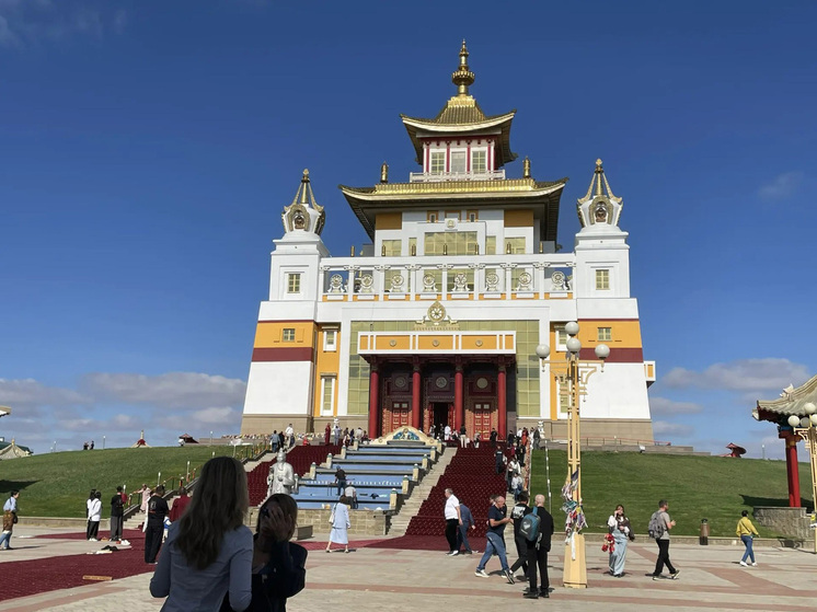 Куда летят «кони ветра»: как живут калмыки, единственный буддийский народ в Европе