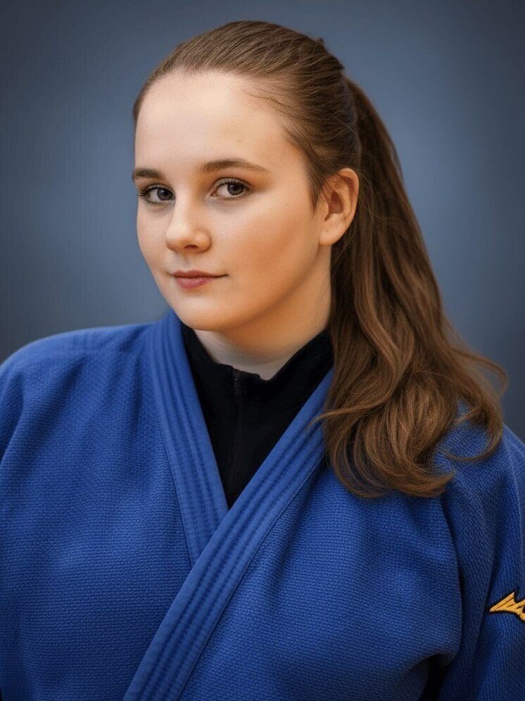 Олег Николаев восхитился поступком спортсменки, спасшей тонущего мальчика