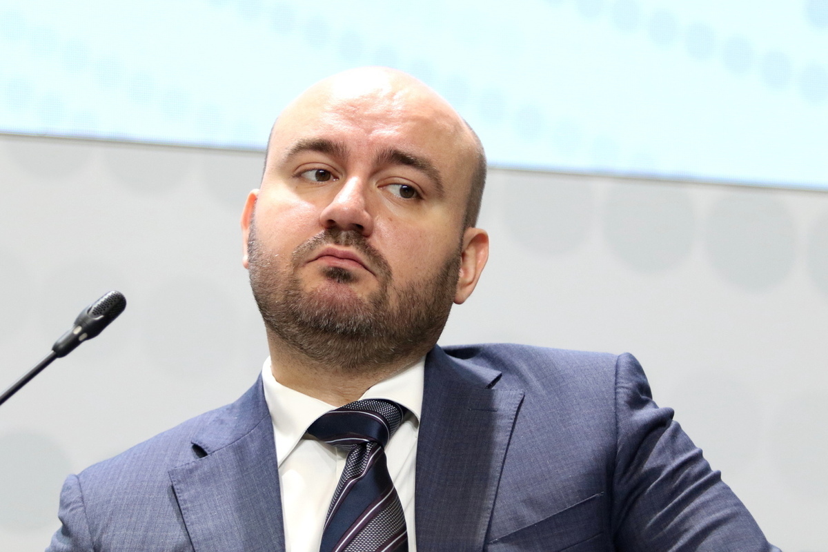 Губернатор Самарской области объяснил увольнение главы Кинельского района