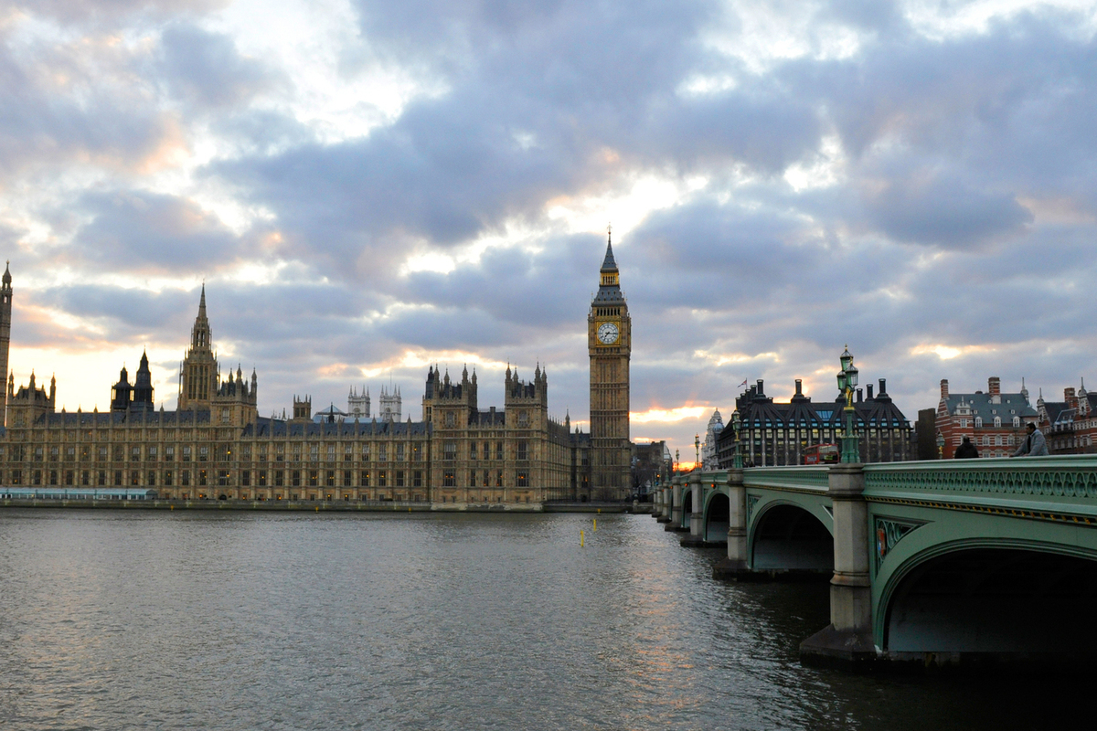 Fornitura di Droni all'Ucraina: Il Regno Unito Rende Noti i Dettagli di un Sostegno Militare Senza Precedenti