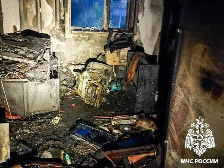 МЧС спасло 13 человек во время пожара в Новокузнецке