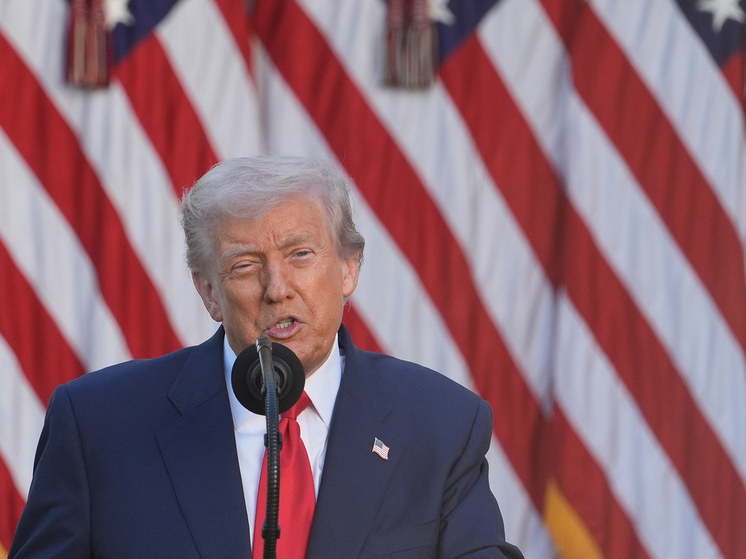 Президент Америки Трамп заявил, что шестеро человек погибли в результате удара США по еще одному судну, предположительно перевозившему наркотики, вблизи берегов Венесуэлы