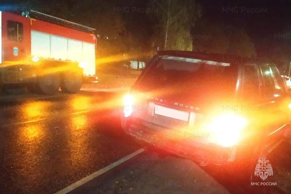 Range Rover сбил человека в Тарусе