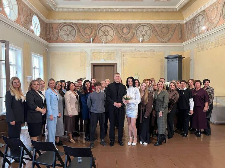 В «Парке Монрепо» состоялась последняя в этом сезоне выездная регистрация брака