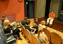 В Барнауле готовят рэп-спектакль «Слово о полку Игореве». Планируется, что его покажут в конце октября в алтайском театре кукол «Сказка». На днях артисты приступили к репетициям.