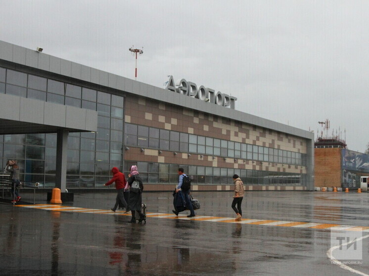 Ограничения на полеты в аэропорту Нижнекамска сняли спустя 4 часа после их введения
