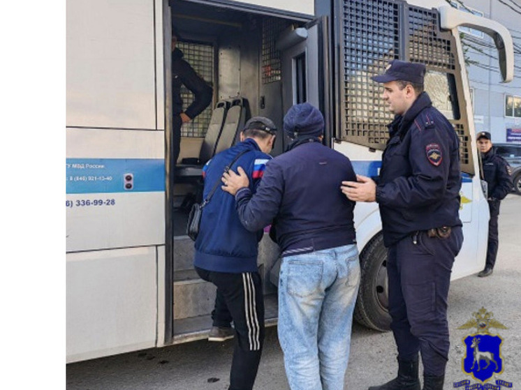 В Самаре сотрудники МВД выявили 12 нарушений миграционного законодательства