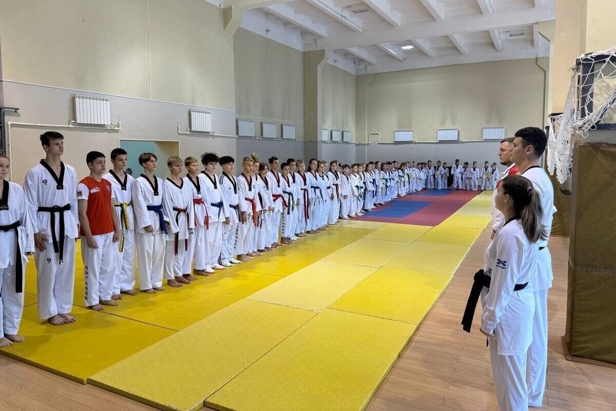 Gli sportivi di Briansk conquistano la cintura di tae kwon do con successo