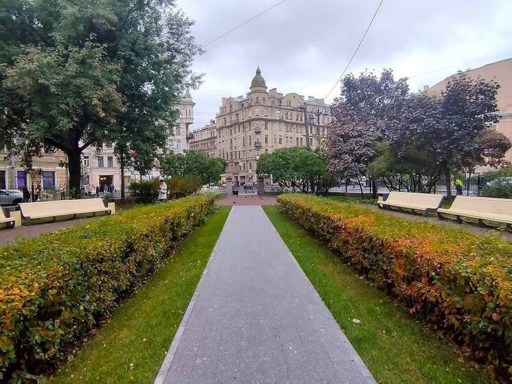 Сквер Галины Старовойтовой и Джазовый сквер благоустроили в Петербурге