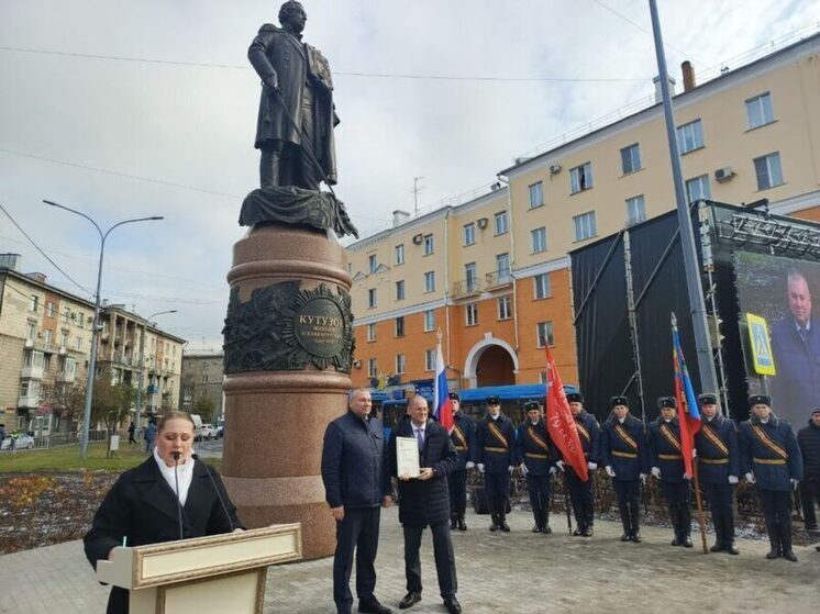 Мединский оценил новый памятник Кутузову в Кузбассе