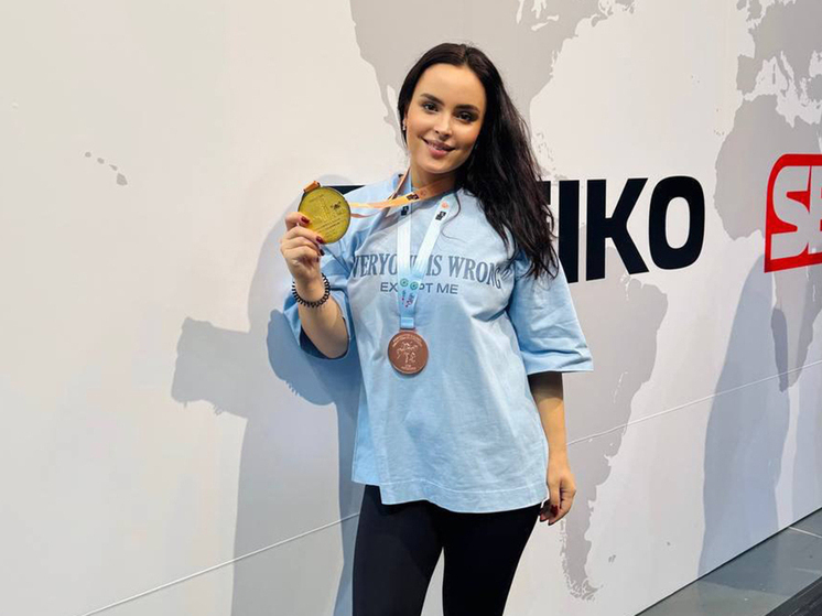 Жительница Калининграда победила в чемпионате Азии по пауэрлифтингу