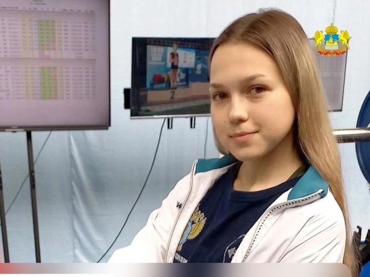 Костромская спортсменка привезла две медали с соревнований по пауэрлифтингу