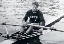 В прокат вышла спортивная драма «Первый на Олимпе» о жизни двукратного олимпийского чемпиона ленинградца Юрия Тюкалова. После того как с громадным успехом по экранам страны прошло «Движение вверх», посвященное победе советских баскетболистов над сборной США на Олимпиаде‑1972, режиссеры наперебой стали обращаться к спортивной тематике.