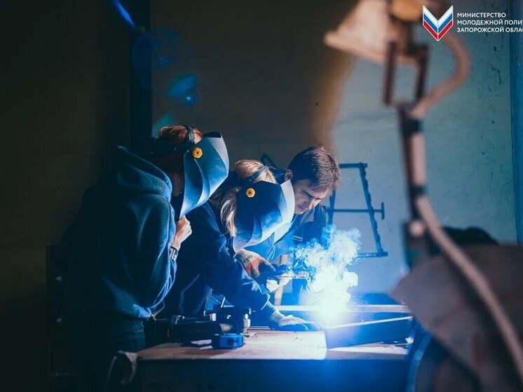 Запорожские студенты создали малые архитектурные формы на «Мастерской #ЮгМолодой»