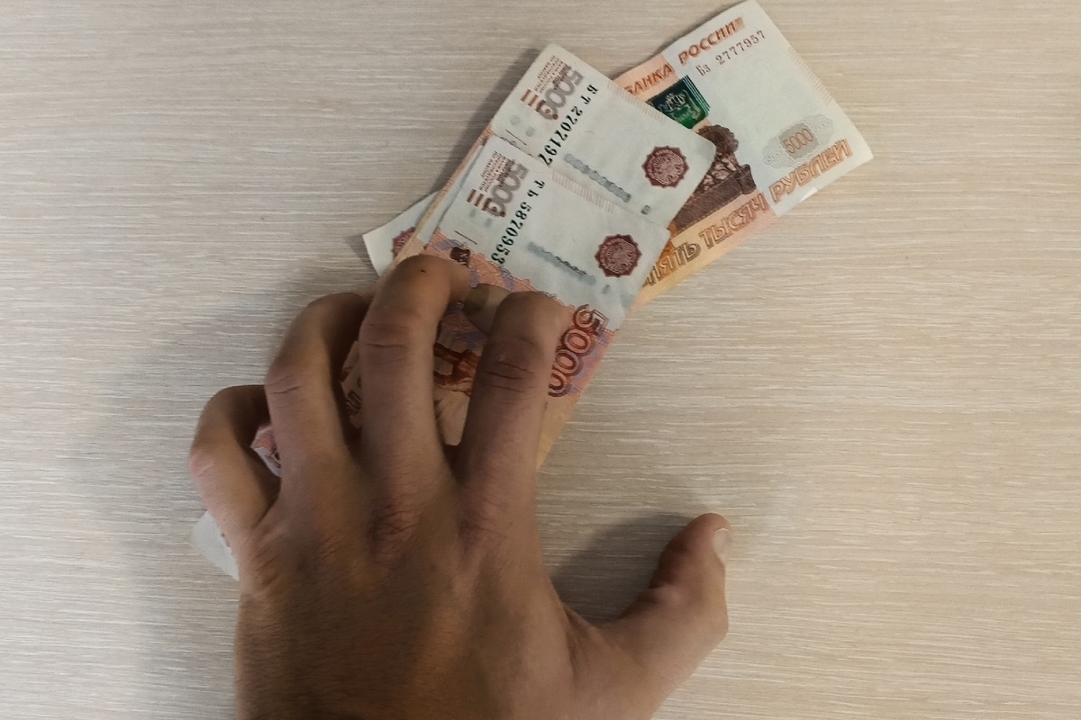 Giocatore di videogiochi arrestato a Sochi per furto di portafoglio contenente 55mila rubli