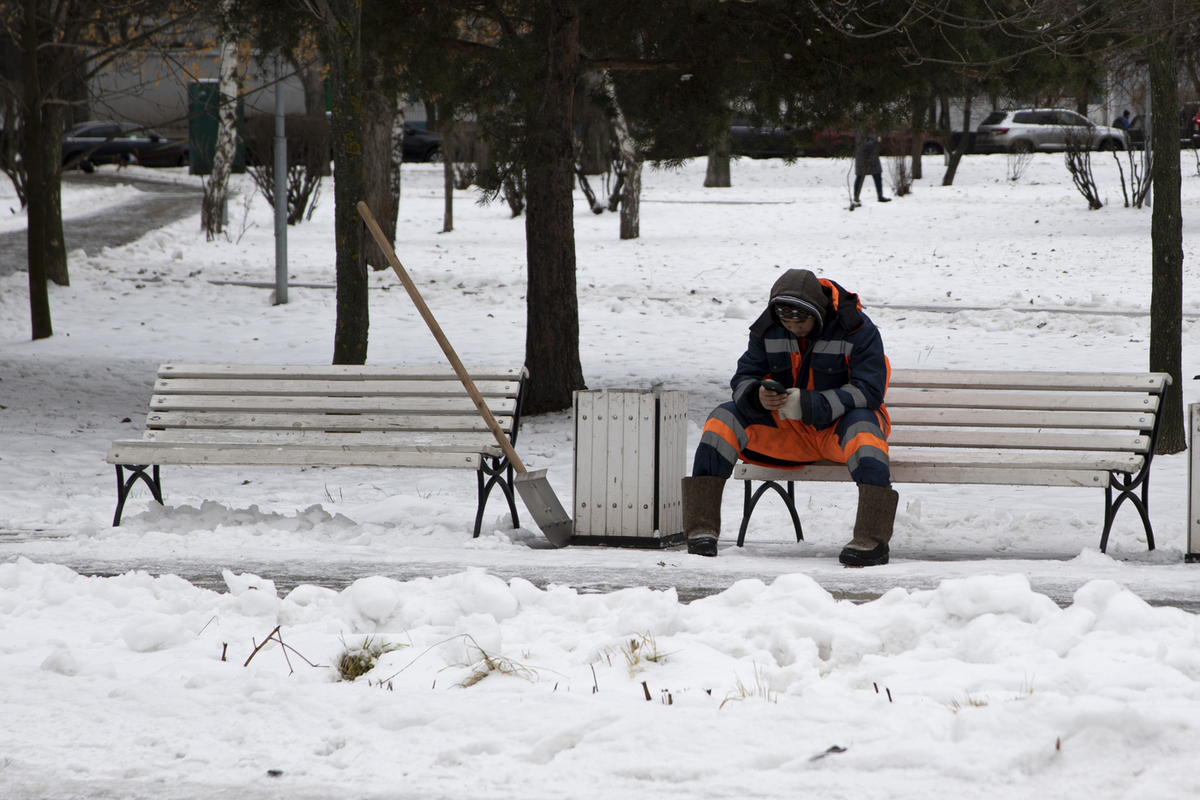 Мигрантам придется непросто: комитет Госдумы сообщил о поправках в системе ОМС
