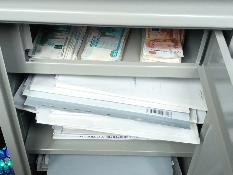 В Сочи студентка передала мошенникам 4,3 миллиона рублей, поверив звонку от «отца»