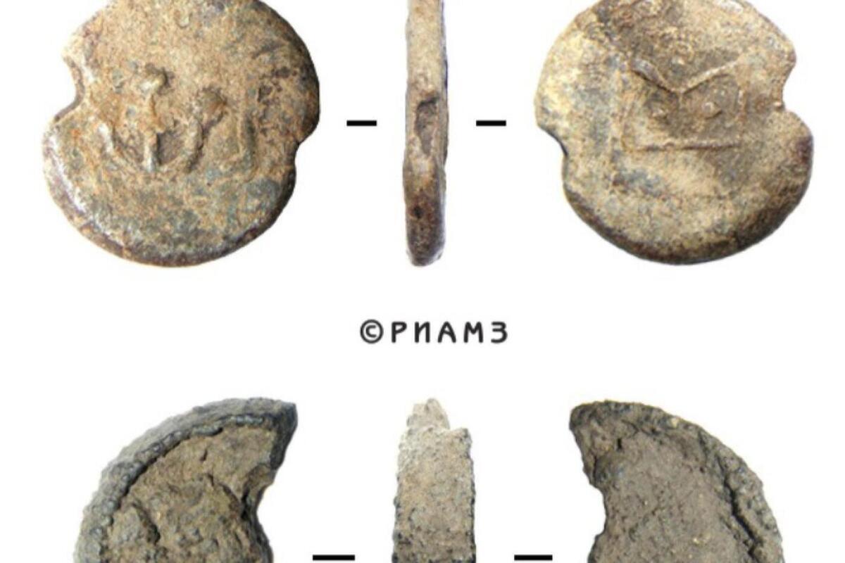 Scoperta Archeologica Sensazionale a Glevovo-Gorodišče: Una Bolla di Piombo con Marchio Principesco Rivela Segreti della Storia Medievale Russa