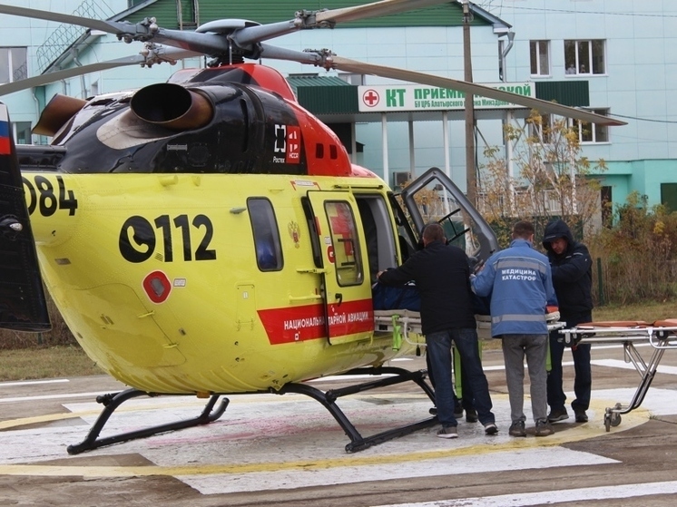 Санавиация доставила из Алатыря в Чебоксары пациентку с переломом позвоночника