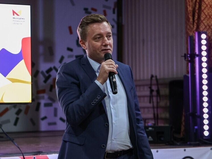 Денис Боков встретился с активистами студенческого лагеря «Профессионал»