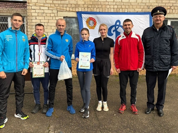 Сотрудники УФСИН Смоленской области завоевали бронзу на соревнованиях по служебному двоеборью