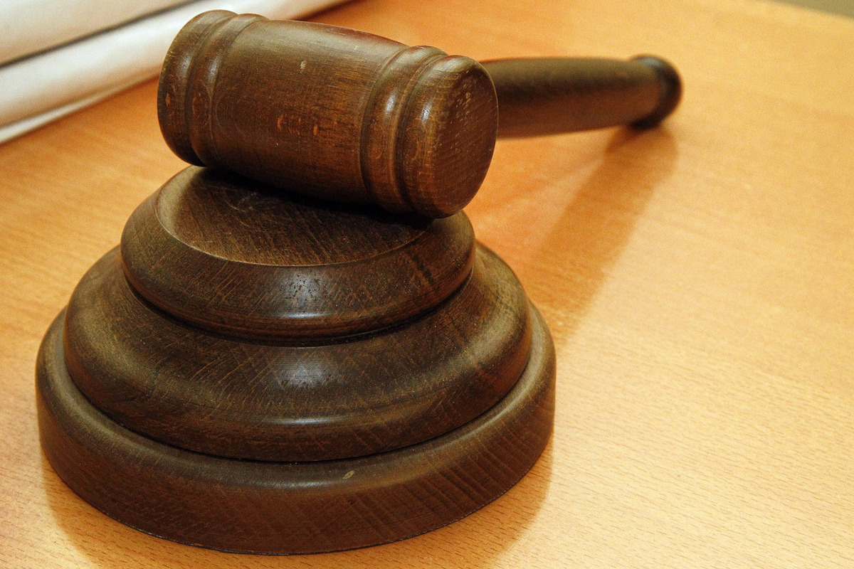 Donna Sopravvissuta a Caduta da Roccia Ottiene Divorzio dopo Sei Anni di Sofferenza