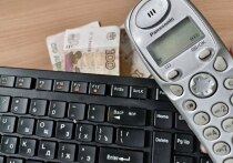 В Барнауле 71-летняя женщина лишилась крупной суммы денег, поверив телефонным мошенникам