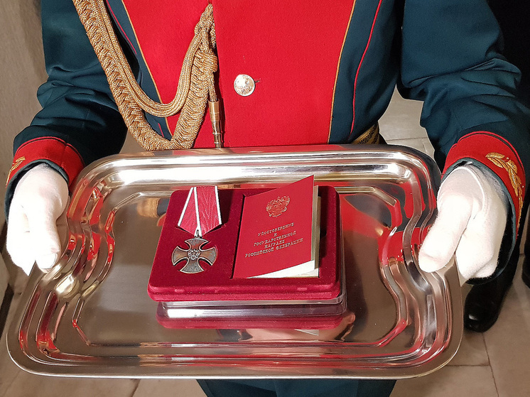 В Камышине родственникам погибших военнослужащих передали госнаграды