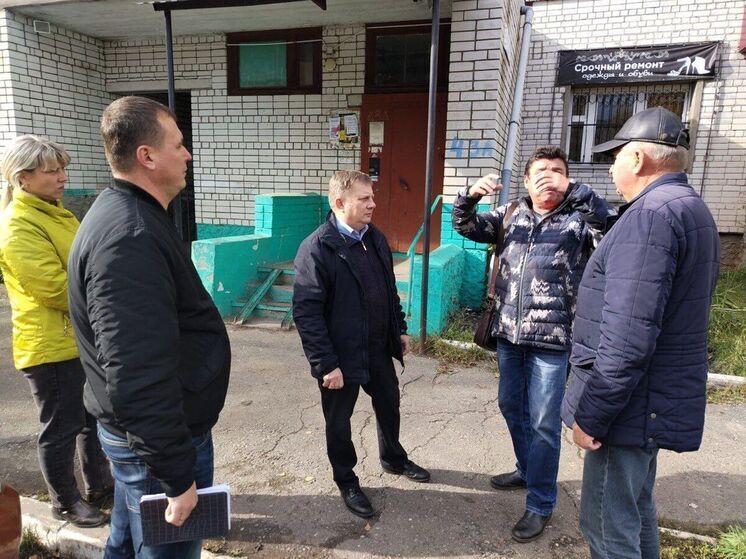 В Железнодорожном округе взяты на контроль жалобы на отопление и качество воды