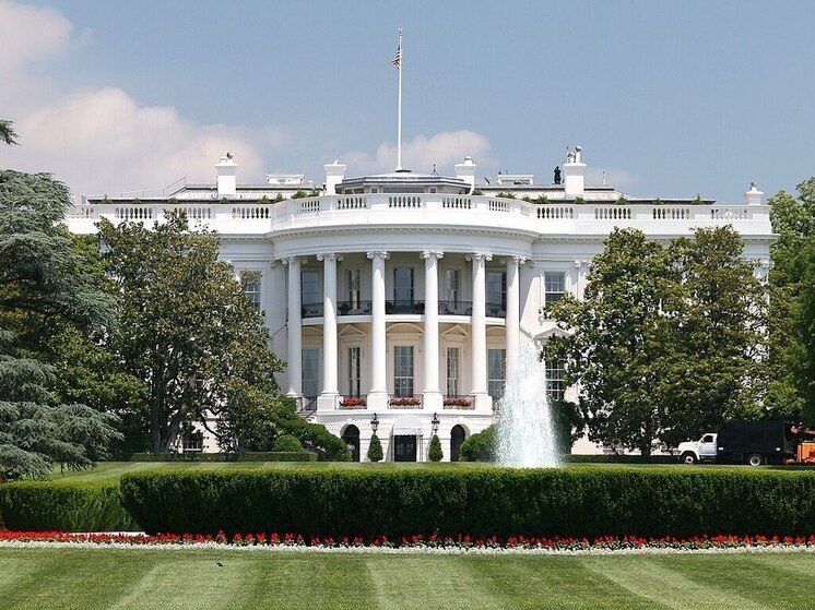 США вылетели из десятки самых влиятельных паспортов мира впервые за 20 лет