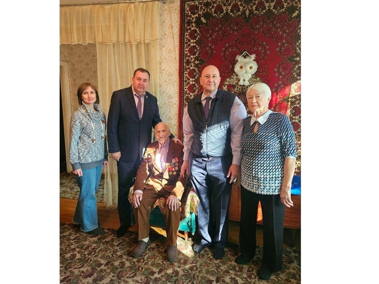Ветеран труда из Кемерова отмечает 100-летний юбилей