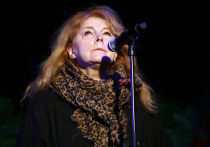 Клара Новикова вновь заставила говорить о себе