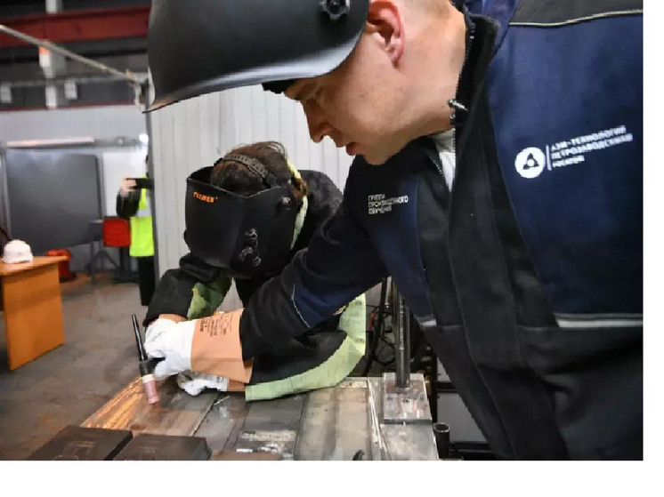 Лучший сварщик России провел мастер-класс в Петрозаводске