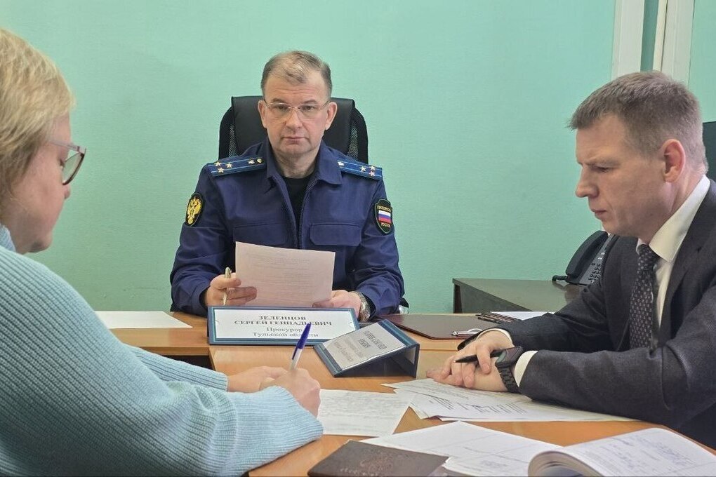 Procuratore della Regione di Tula Incontra Cittadini a Dubna per Ascoltare Richieste e Preoccupazioni