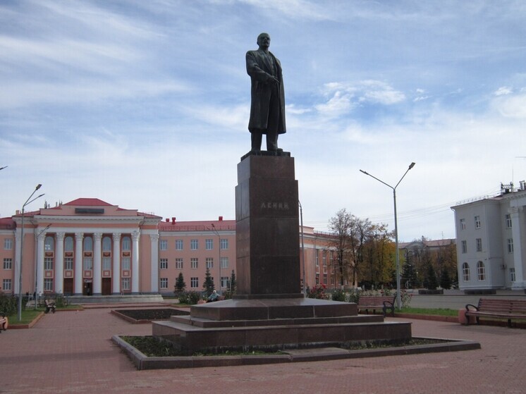 Корреспонденты «МК в Самаре» продолжают выезжать в города и сельские районы губернии, чтобы посмотреть, как выполняются поручения Вячеслава Федорищева, ранее побывавшего там