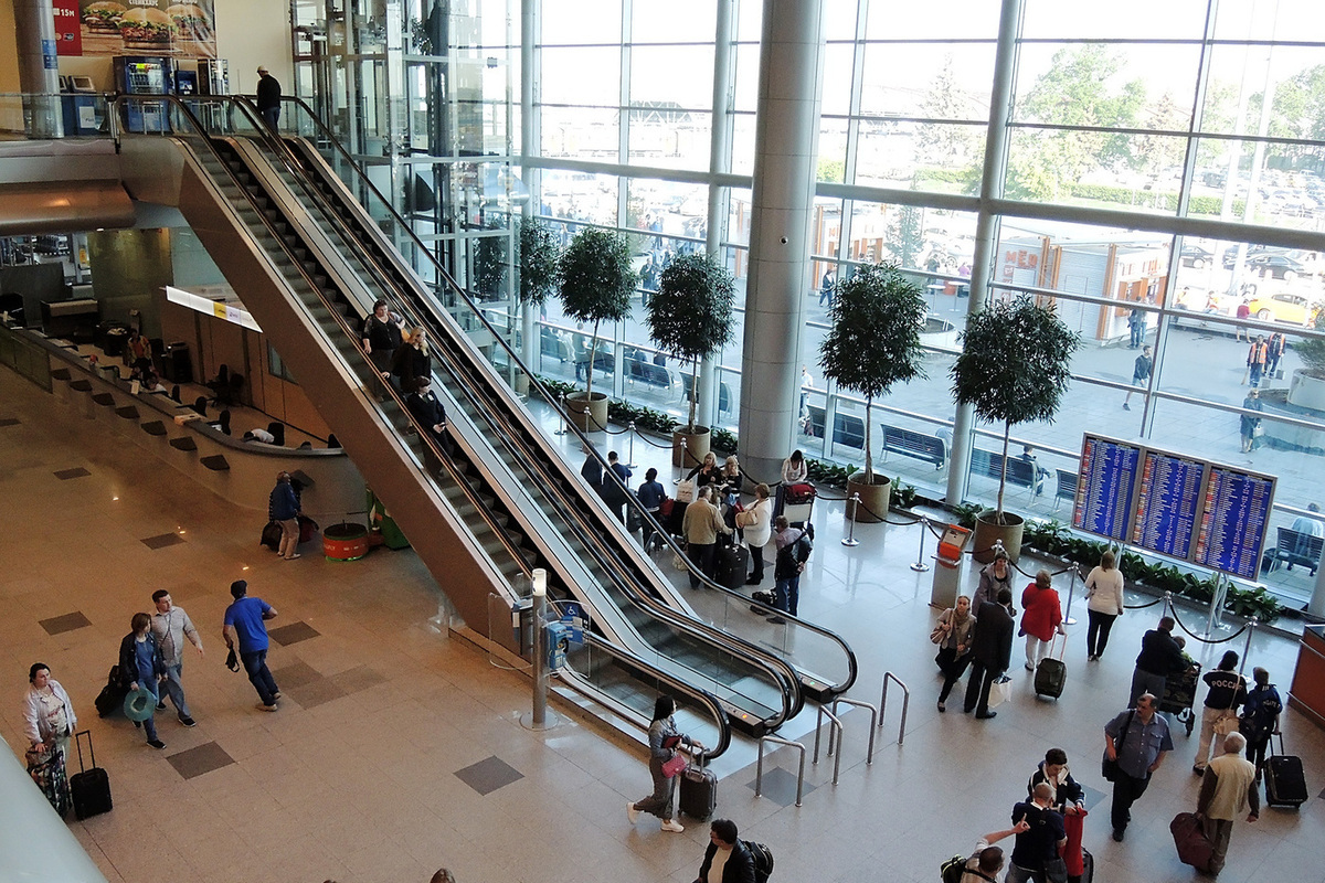 Прокуратура пресекла вывод денег аэропорта Домодедово экс-владельцу