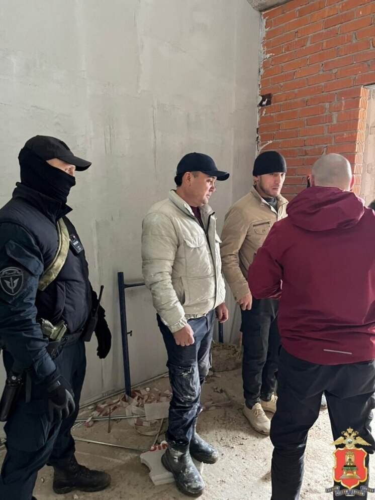 На стройке в Твери нашли семерых нелегалов